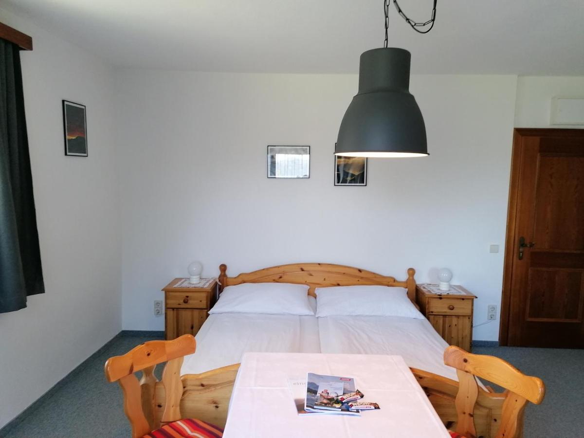 Haus Oswald Am See Hermagor-Pressegger See Buitenkant foto