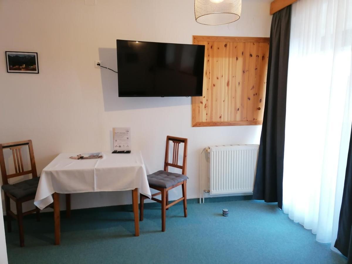 Haus Oswald Am See Hermagor-Pressegger See Buitenkant foto